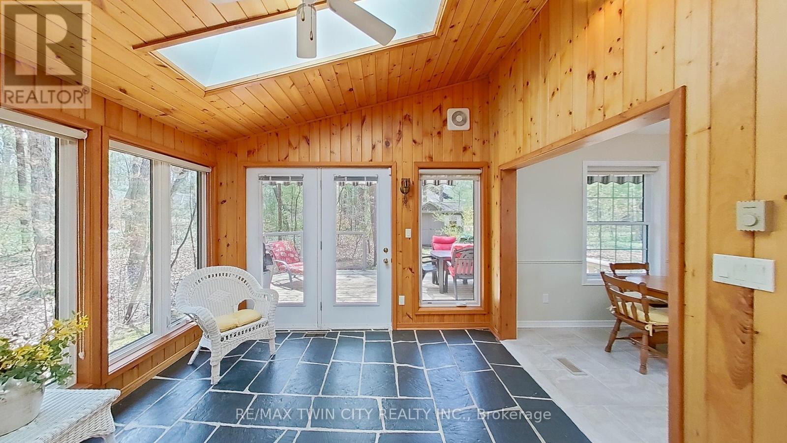 10325 Grand Oaks Drive, Lambton Shores, Ontario  N0M 1T0 - Photo 18 - X13044710