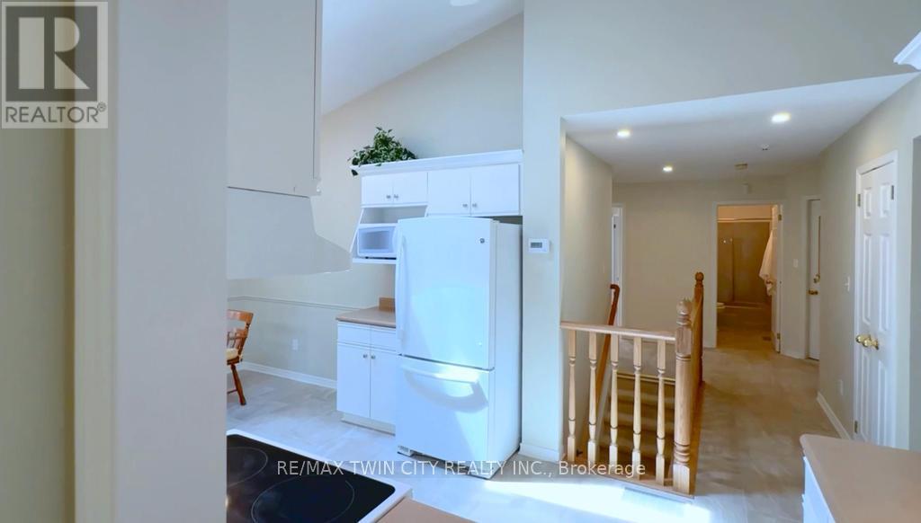 10325 Grand Oaks Drive, Lambton Shores, Ontario  N0M 1T0 - Photo 15 - X13044710