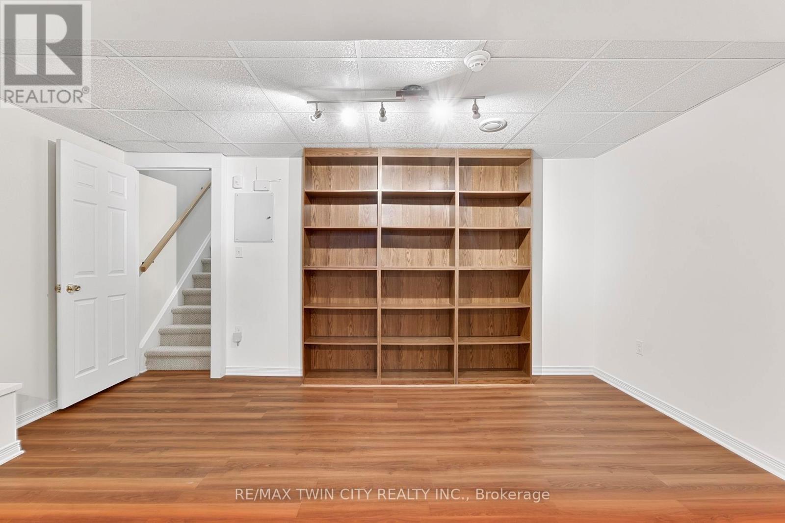 10325 Grand Oaks Drive, Lambton Shores, Ontario  N0M 1T0 - Photo 32 - X13044710