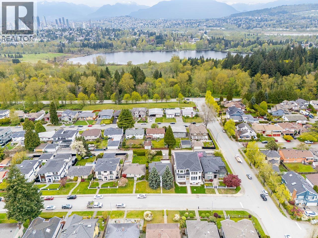 6257 Berwick Street, Burnaby, British Columbia  V5H 1W3 - Photo 2 - R3114754