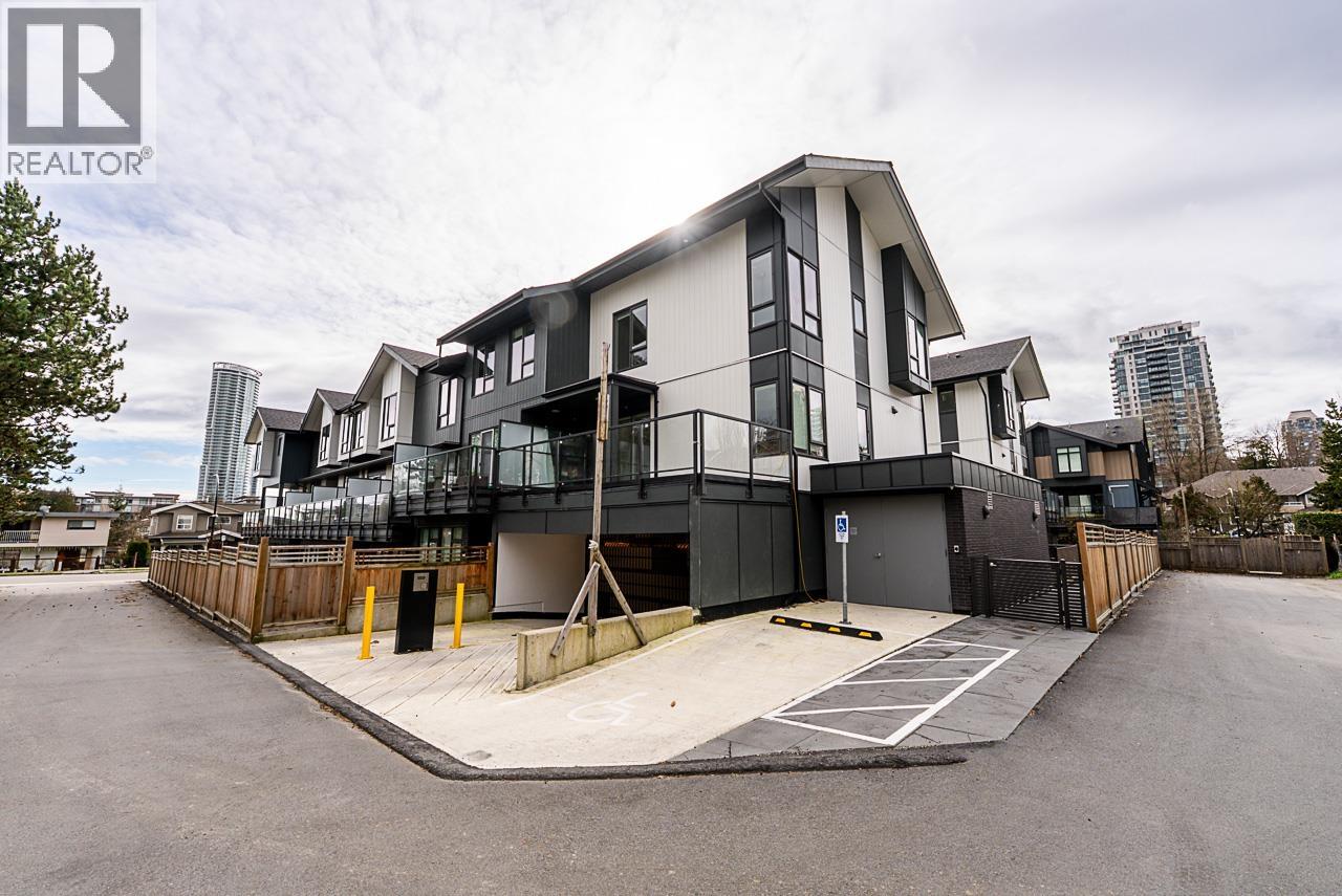 210 7161 17th Avenue, Burnaby, British Columbia  V3N 0K1 - Photo 29 - R3115674