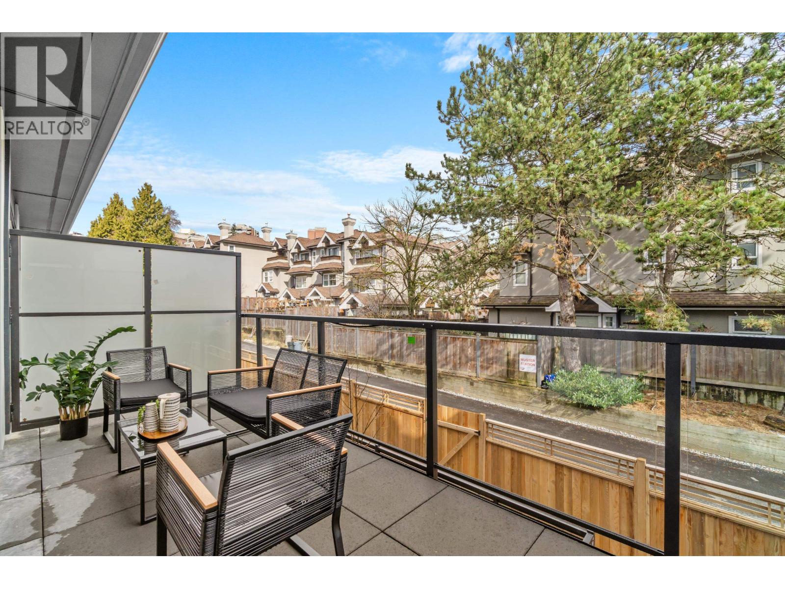 210 7161 17th Avenue, Burnaby, British Columbia  V3N 0K1 - Photo 12 - R3115674