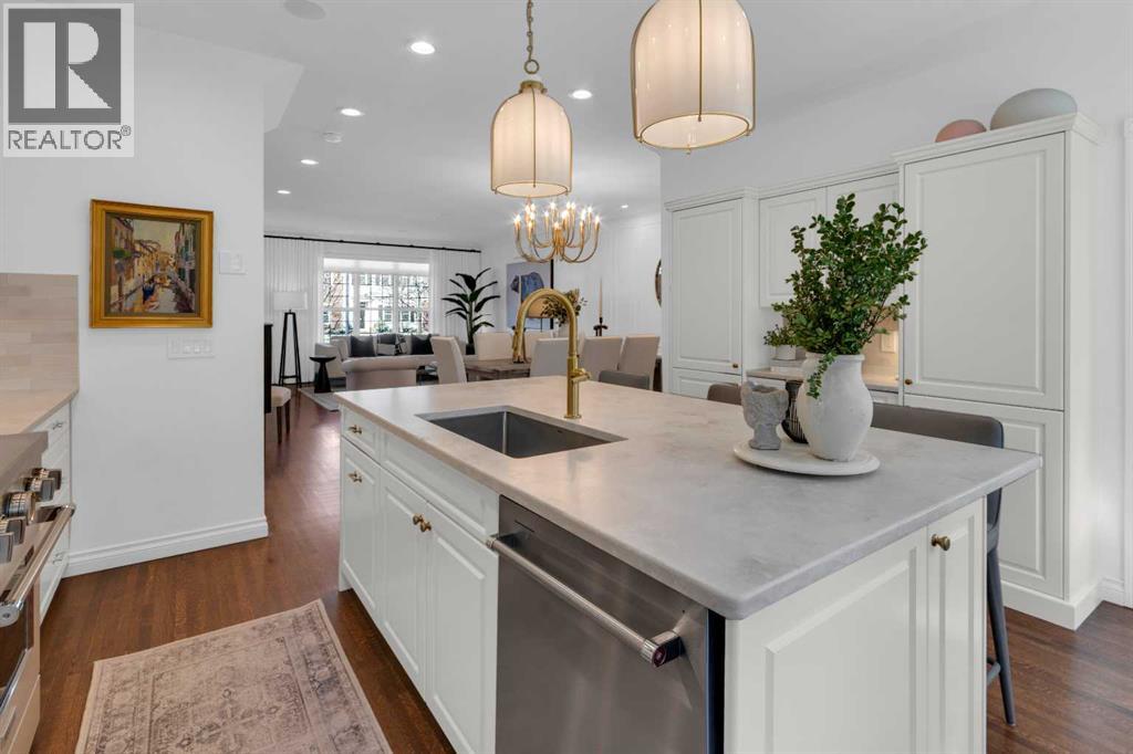 90 Somme Boulevard SW, Calgary, Alberta  T2T 6K6 - Photo 9 - A2303572