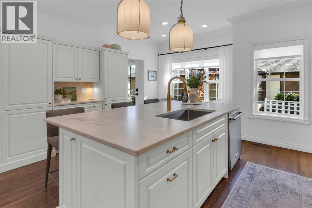 90 Somme Boulevard SW, Calgary, Alberta  T2T 6K6 - Photo 8 - A2303572