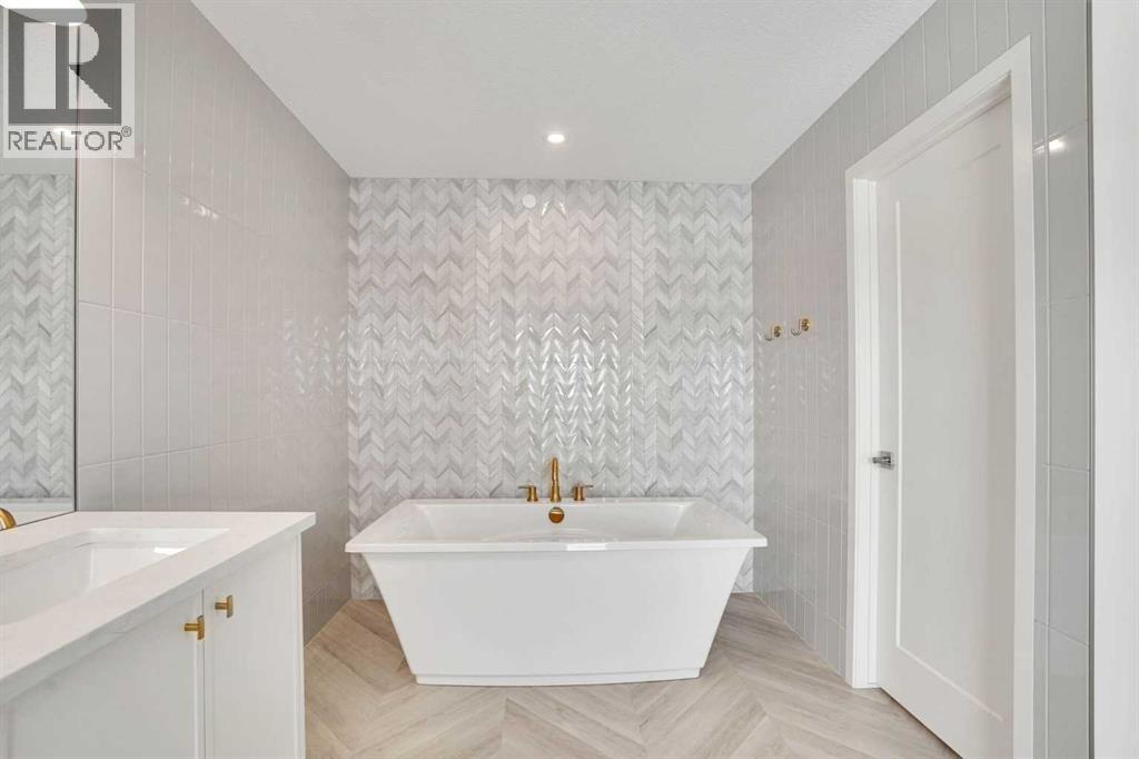 195 Lucas Common NW, Calgary, Alberta  T3P 2B3 - Photo 30 - A2291769