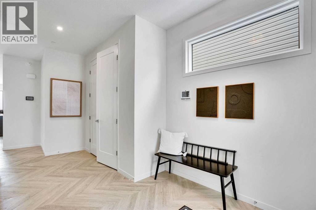 195 Lucas Common NW, Calgary, Alberta  T3P 2B3 - Photo 7 - A2291769