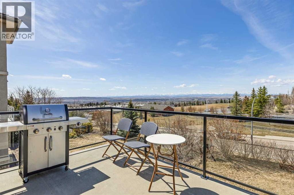 7 Royal Ridge Terrace NW, Calgary, Alberta  T3G 5Y9 - Photo 9 - A2303068