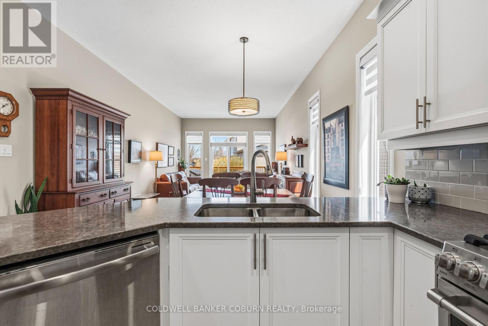 213 Oxford Street W, North Grenville, Ontario  K0G 1J0 - Photo 6 - X13045386