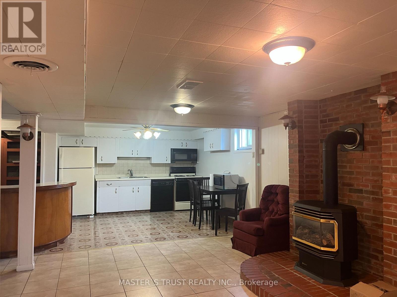 5568 Drummond Road, Niagara Falls, Ontario  L2G 4L3 - Photo 22 - X13045380