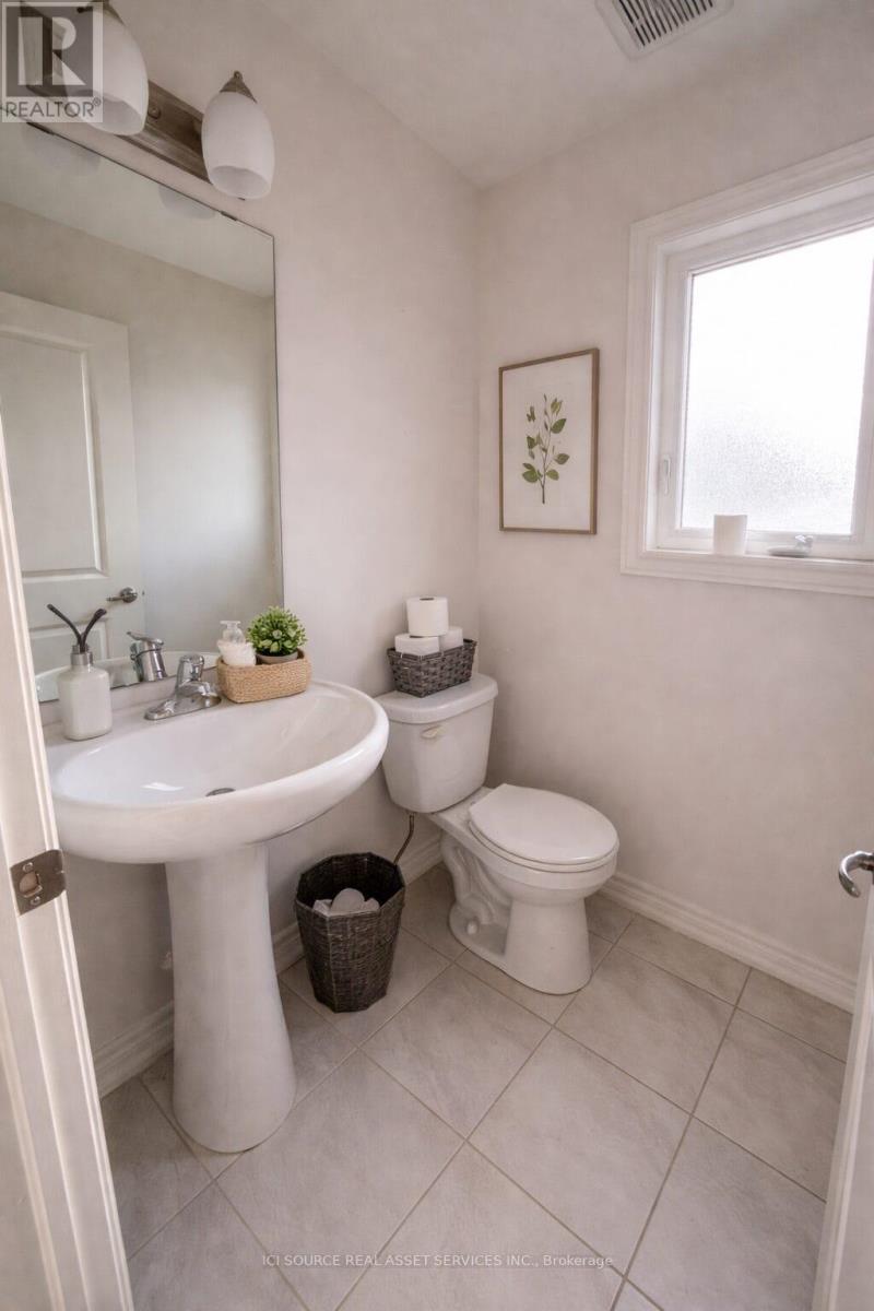 222 Heron Street, Welland, Ontario  L3C 0G7 - Photo 5 - X13045392