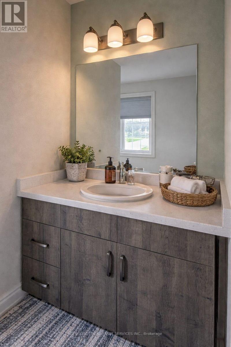 222 Heron Street, Welland, Ontario  L3C 0G7 - Photo 9 - X13045392