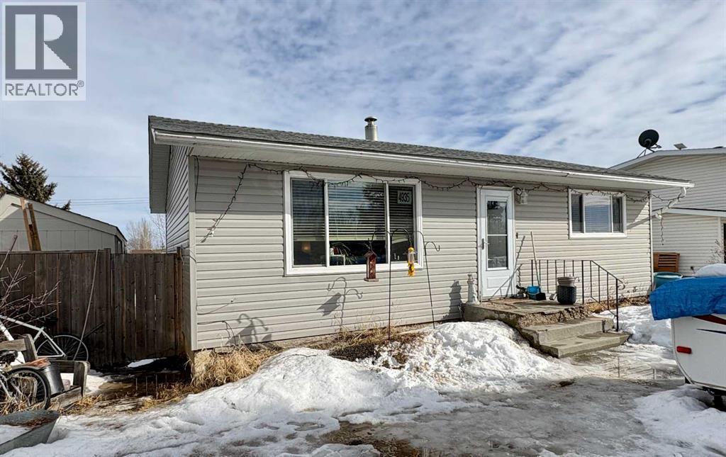 4935 53 Street, Islay, Alberta  T0B 2J0 - Photo 1 - A2294450