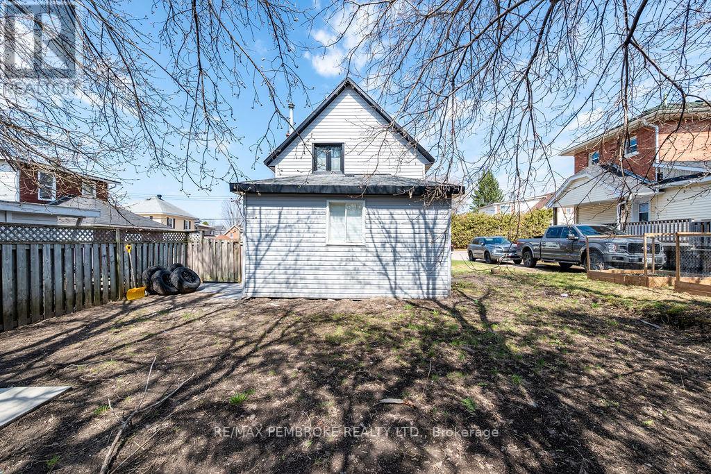131 Patrick Avenue, Renfrew, Ontario  K7V 3H3 - Photo 30 - X13045402