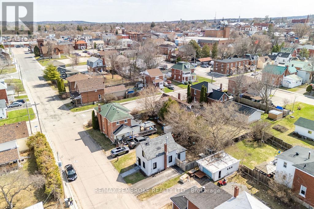 131 Patrick Avenue, Renfrew, Ontario  K7V 3H3 - Photo 36 - X13045402