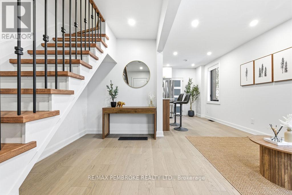 131 Patrick Avenue, Renfrew, Ontario  K7V 3H3 - Photo 6 - X13045402