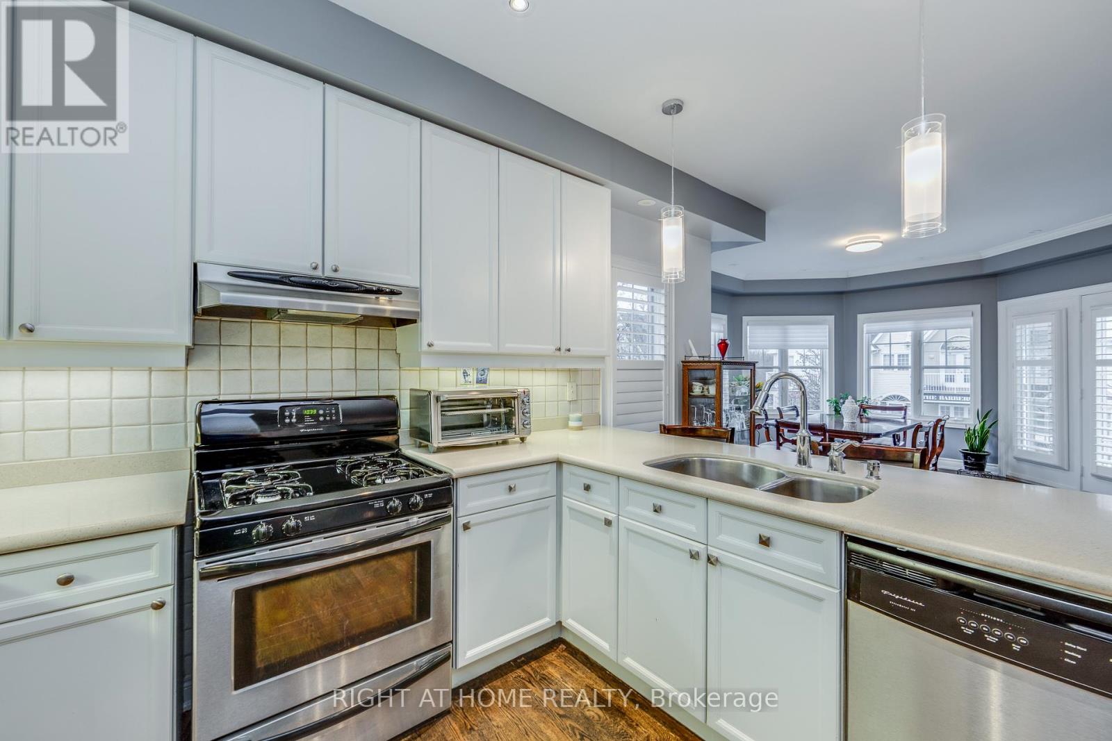 37 - 1295 Wharf Street, Pickering, Ontario  L1W 1A2 - Photo 12 - E13045396