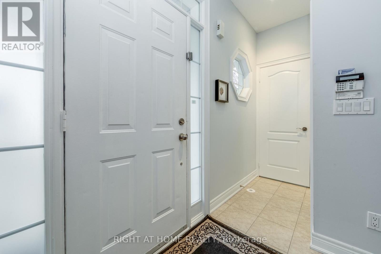 37 - 1295 Wharf Street, Pickering, Ontario  L1W 1A2 - Photo 4 - E13045396