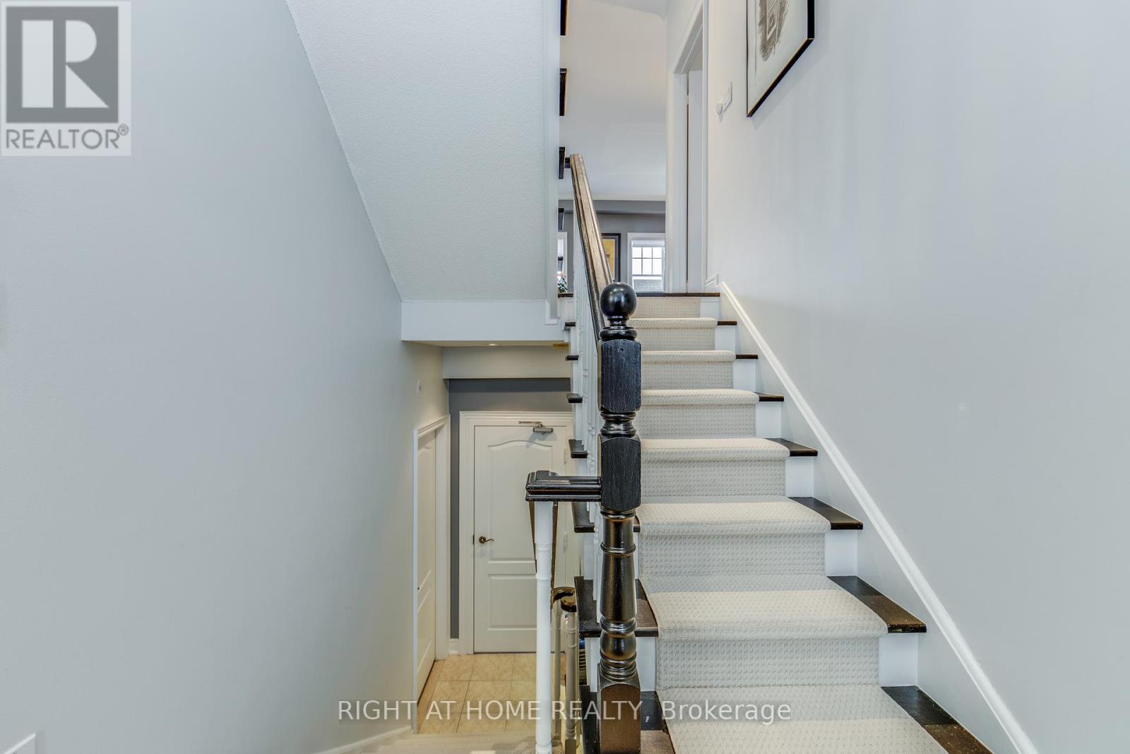 37 - 1295 Wharf Street, Pickering, Ontario  L1W 1A2 - Photo 5 - E13045396