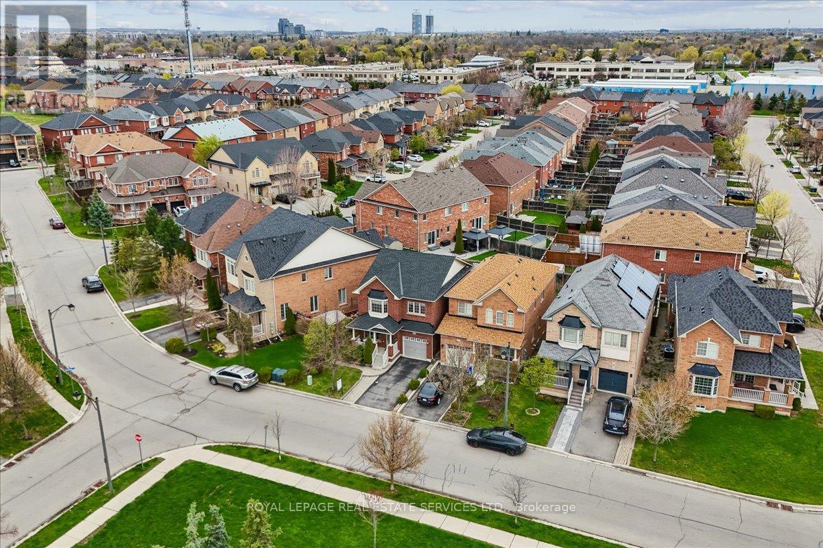 495 Grant Way, Milton, Ontario  L9T 0V2 - Photo 3 - W13045404