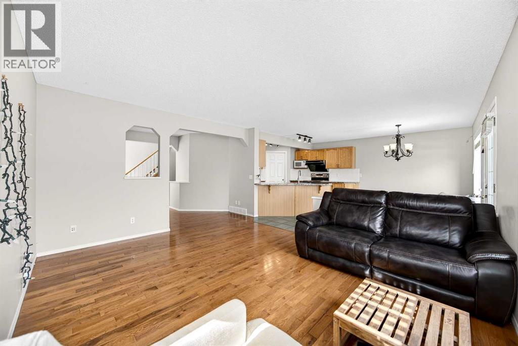 287 Panamount Drive NW, Calgary, Alberta  T3K 5L9 - Photo 5 - A2290564