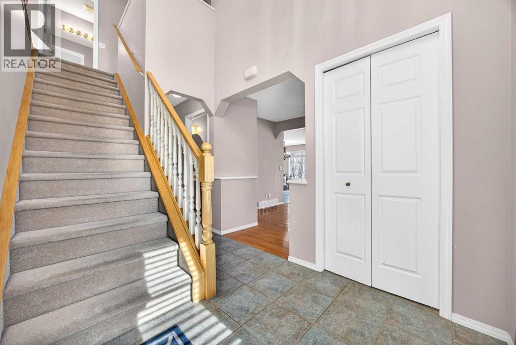 287 Panamount Drive NW, Calgary, Alberta  T3K 5L9 - Photo 2 - A2290564