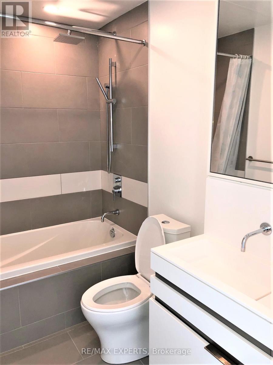 2001 - 197 Yonge Street, Toronto, Ontario  M5B 1M4 - Photo 11 - C13019296