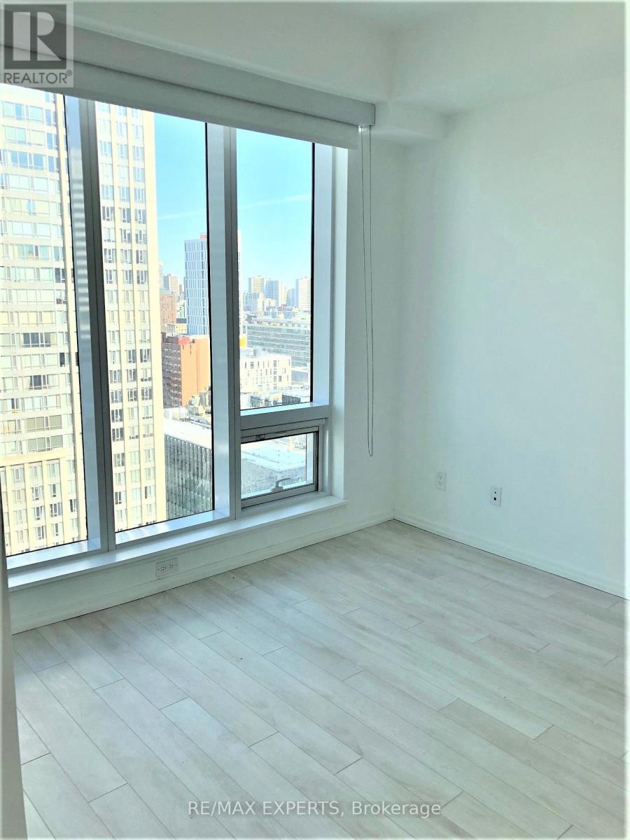 2001 - 197 Yonge Street, Toronto, Ontario  M5B 1M4 - Photo 16 - C13019296