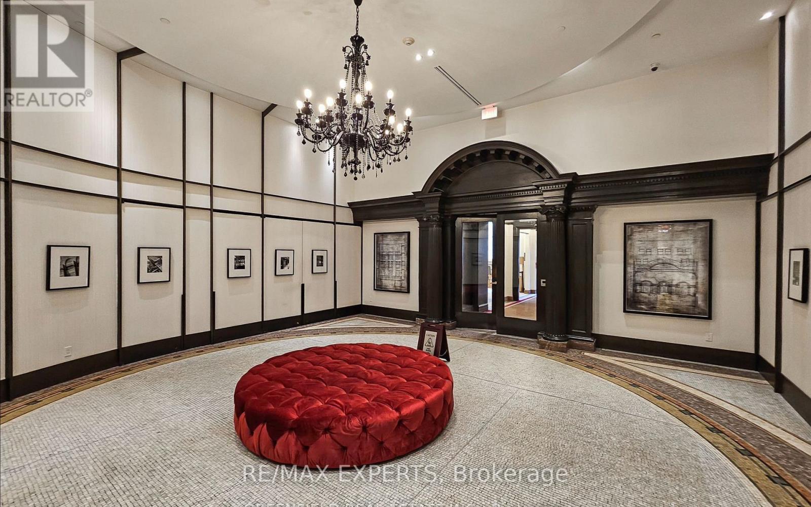 2001 - 197 Yonge Street, Toronto, Ontario  M5B 1M4 - Photo 3 - C13019296