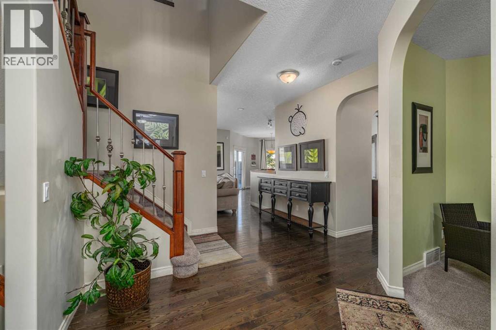 32 Evanspark Circle NW, Calgary, Alberta  T3P 0B3 - Photo 6 - A2289929