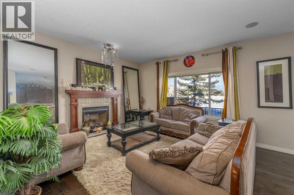 32 Evanspark Circle NW, Calgary, Alberta  T3P 0B3 - Photo 8 - A2289929