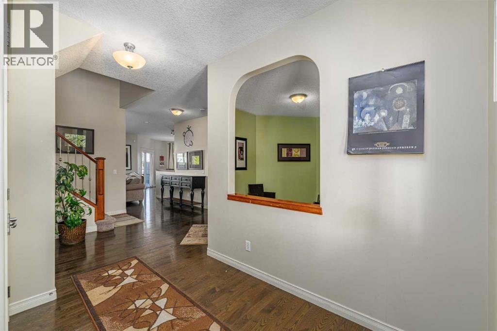 32 Evanspark Circle NW, Calgary, Alberta  T3P 0B3 - Photo 4 - A2289929
