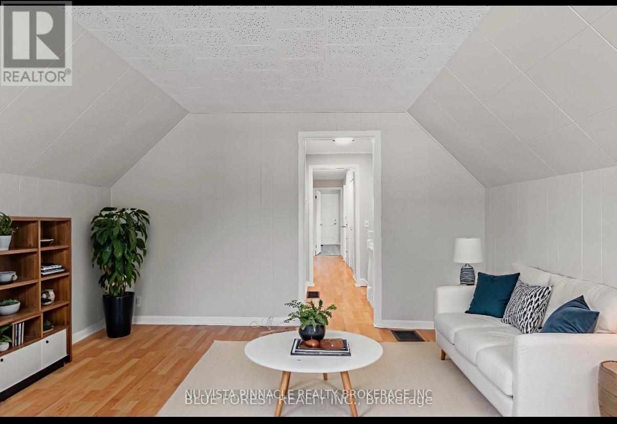 Upper - 7065 Longwoods Road, London South, Ontario  N6P 1B6 - Photo 10 - X13045416