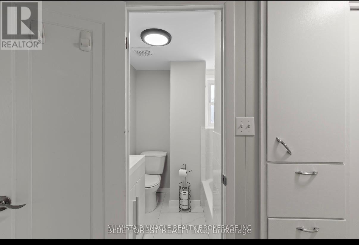 Upper - 7065 Longwoods Road, London South, Ontario  N6P 1B6 - Photo 17 - X13045416