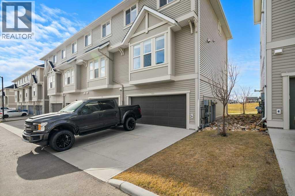 409 South Point Lane SW, Airdrie, Alberta