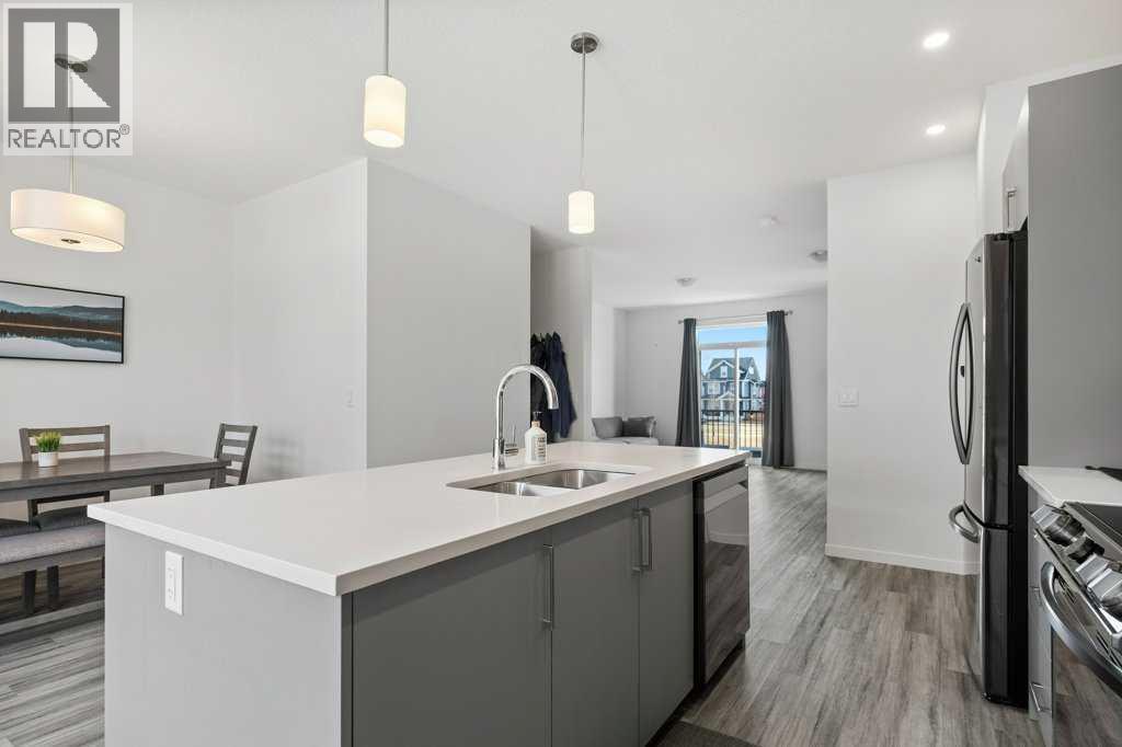 409 South Point Lane SW, Airdrie, Alberta  T4B 5G8 - Photo 10 - A2304977