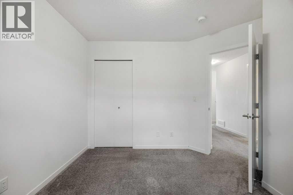 409 South Point Lane SW, Airdrie, Alberta  T4B 5G8 - Photo 24 - A2304977