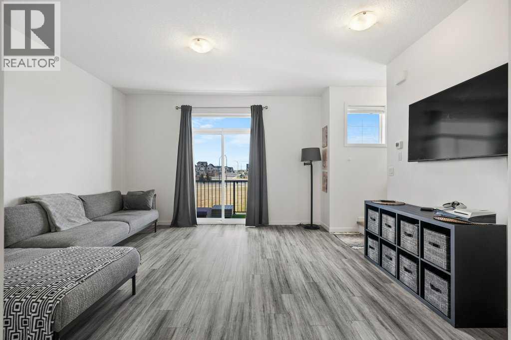 409 South Point Lane SW, Airdrie, Alberta  T4B 5G8 - Photo 12 - A2304977