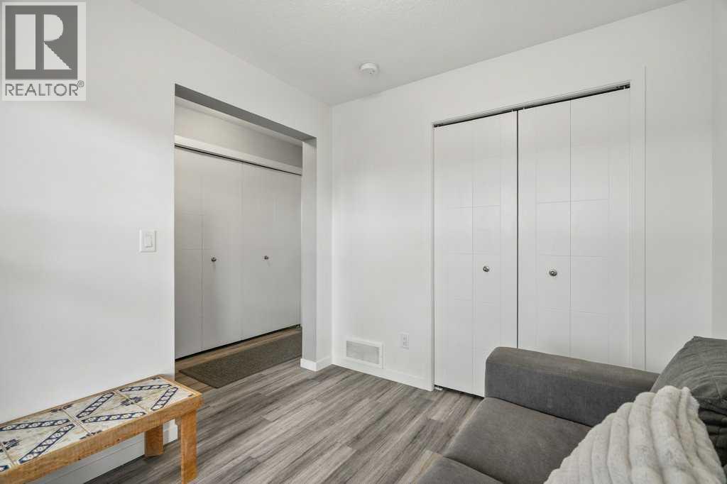 409 South Point Lane SW, Airdrie, Alberta  T4B 5G8 - Photo 32 - A2304977