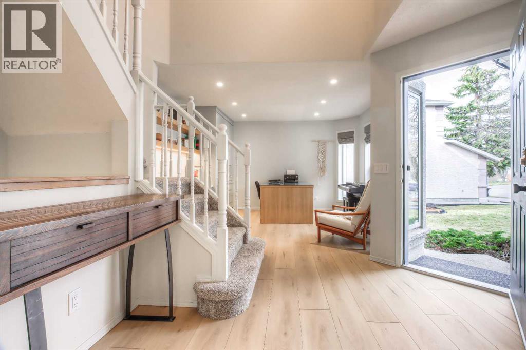 67 Harvest Lake Crescent NE, Calgary, Alberta  T3K 3Y7 - Photo 4 - A2305045