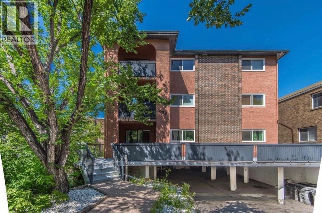 4, 930 Royal Avenue SW, Calgary, Alberta