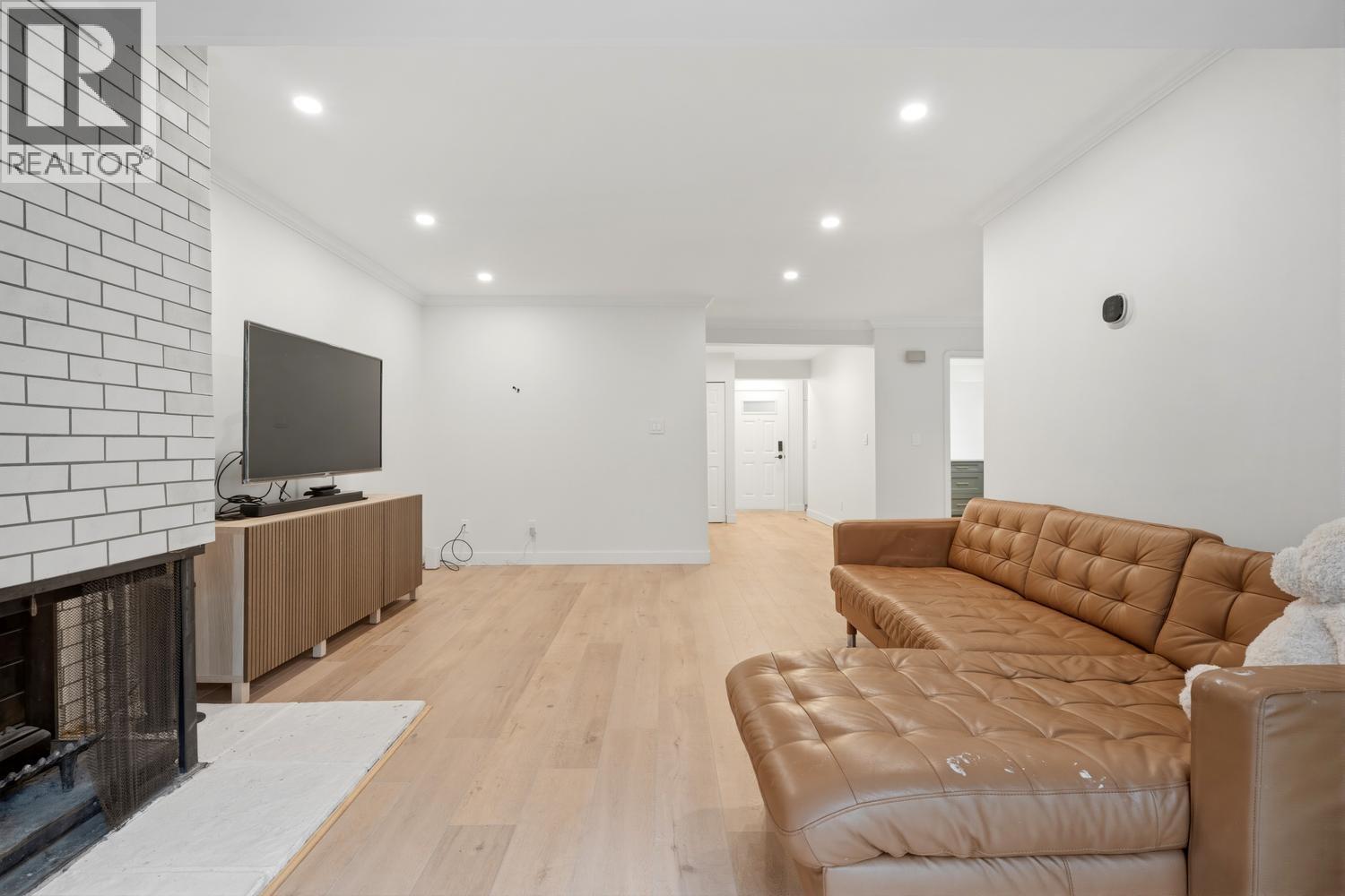 9546 Willowleaf Place, Burnaby, British Columbia  V5A 4A5 - Photo 5 - R3115178