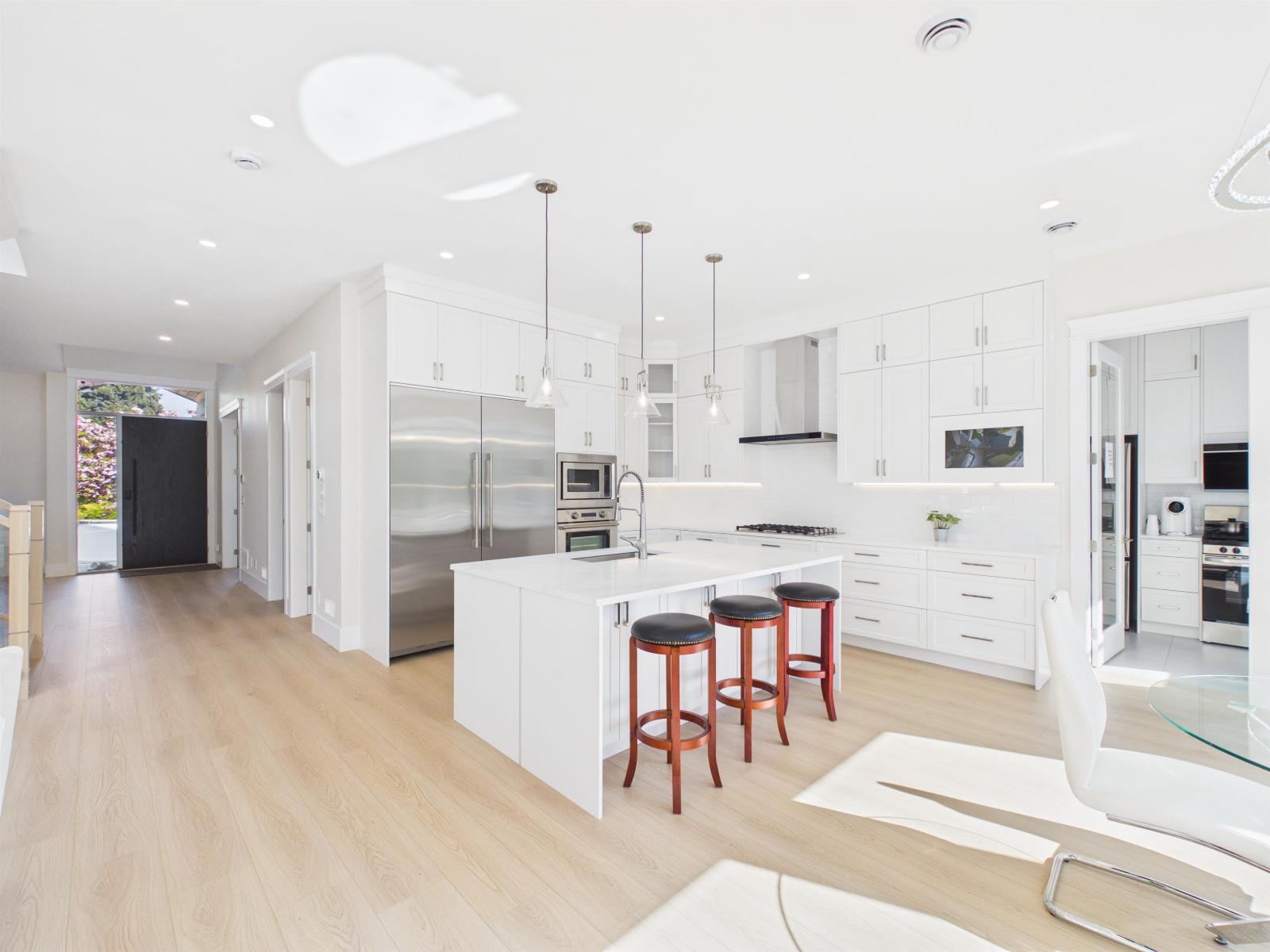 1365 160a Street, Surrey, British Columbia  V4A 7T7 - Photo 6 - R3114438