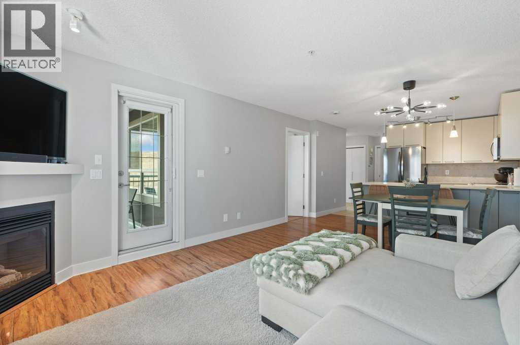 215, 35 Richard Court Sw, Calgary, Alberta  T3E 7N9 - Photo 6 - A2304746