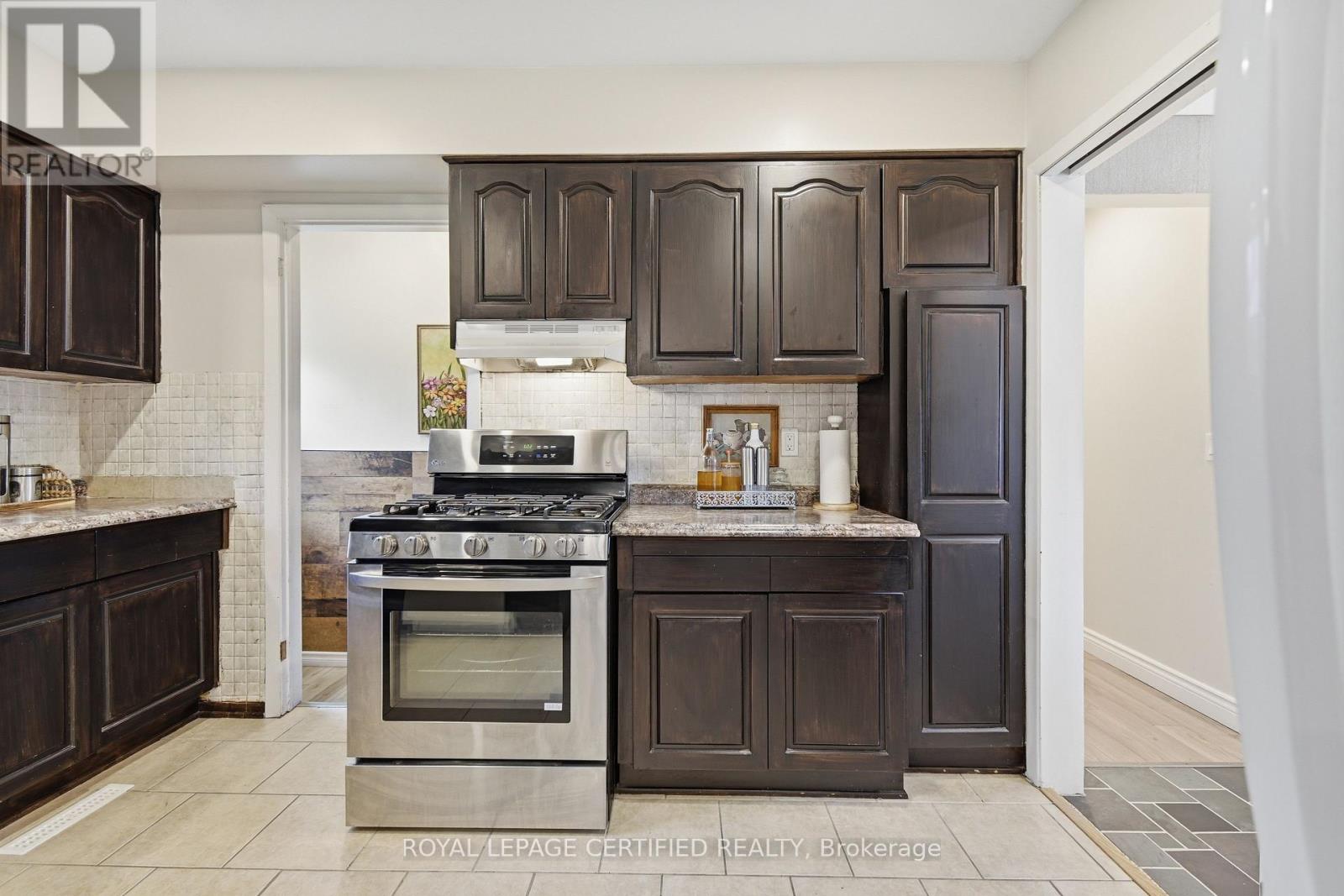 2435 Mckay Avenue, Windsor, Ontario  N9E 2P4 - Photo 16 - X13045028