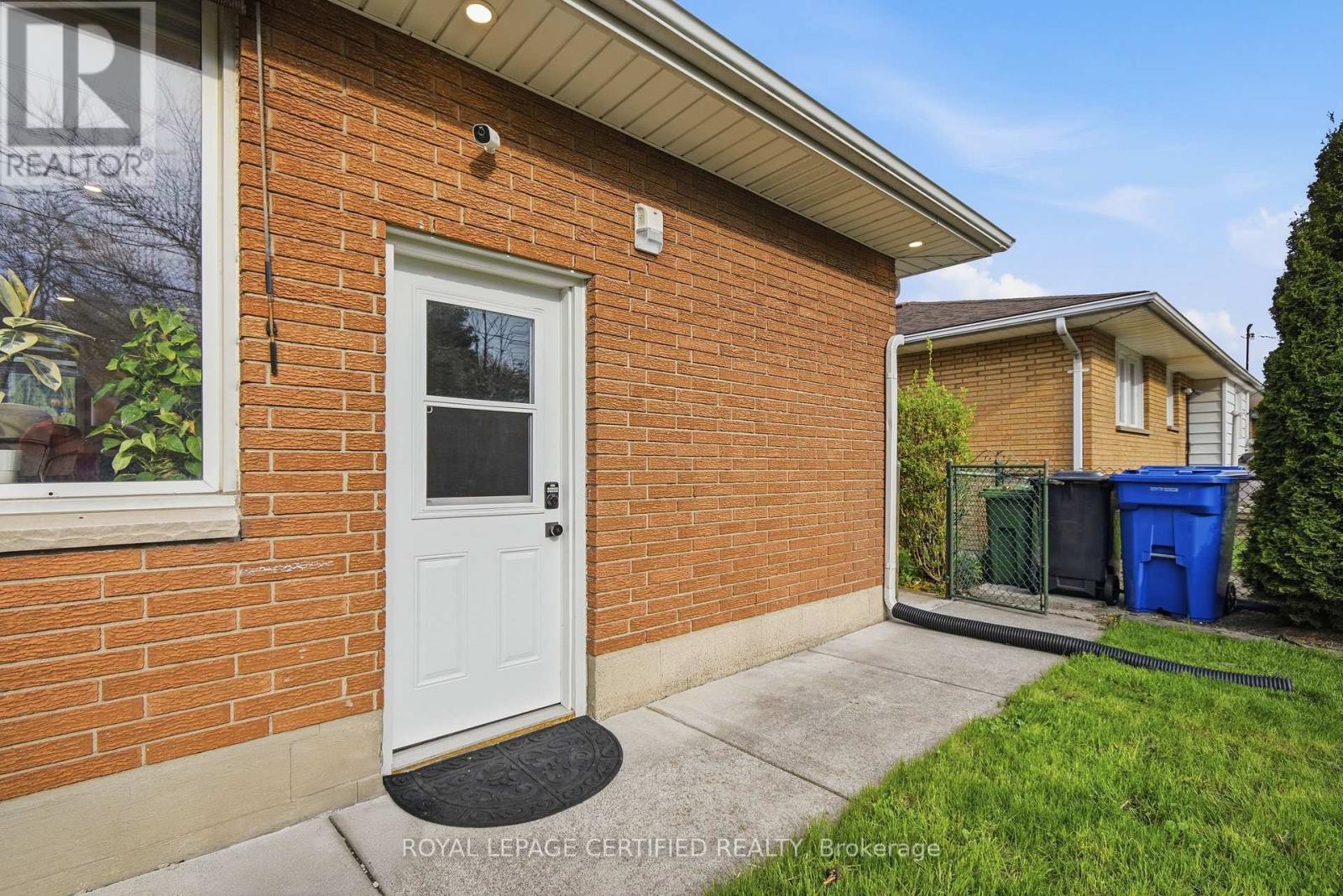 2435 Mckay Avenue, Windsor, Ontario  N9E 2P4 - Photo 10 - X13045028