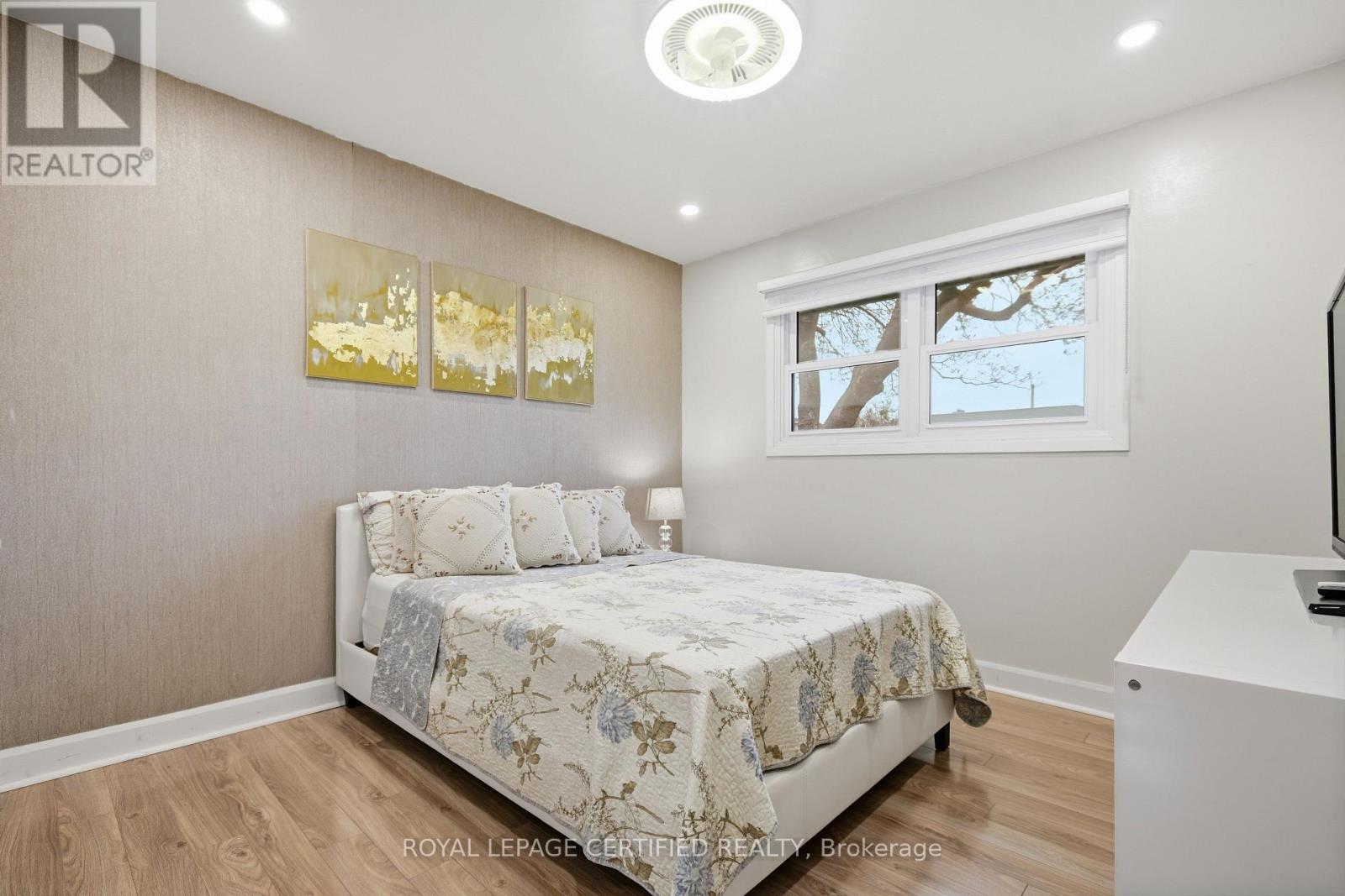 2435 Mckay Avenue, Windsor, Ontario  N9E 2P4 - Photo 21 - X13045028