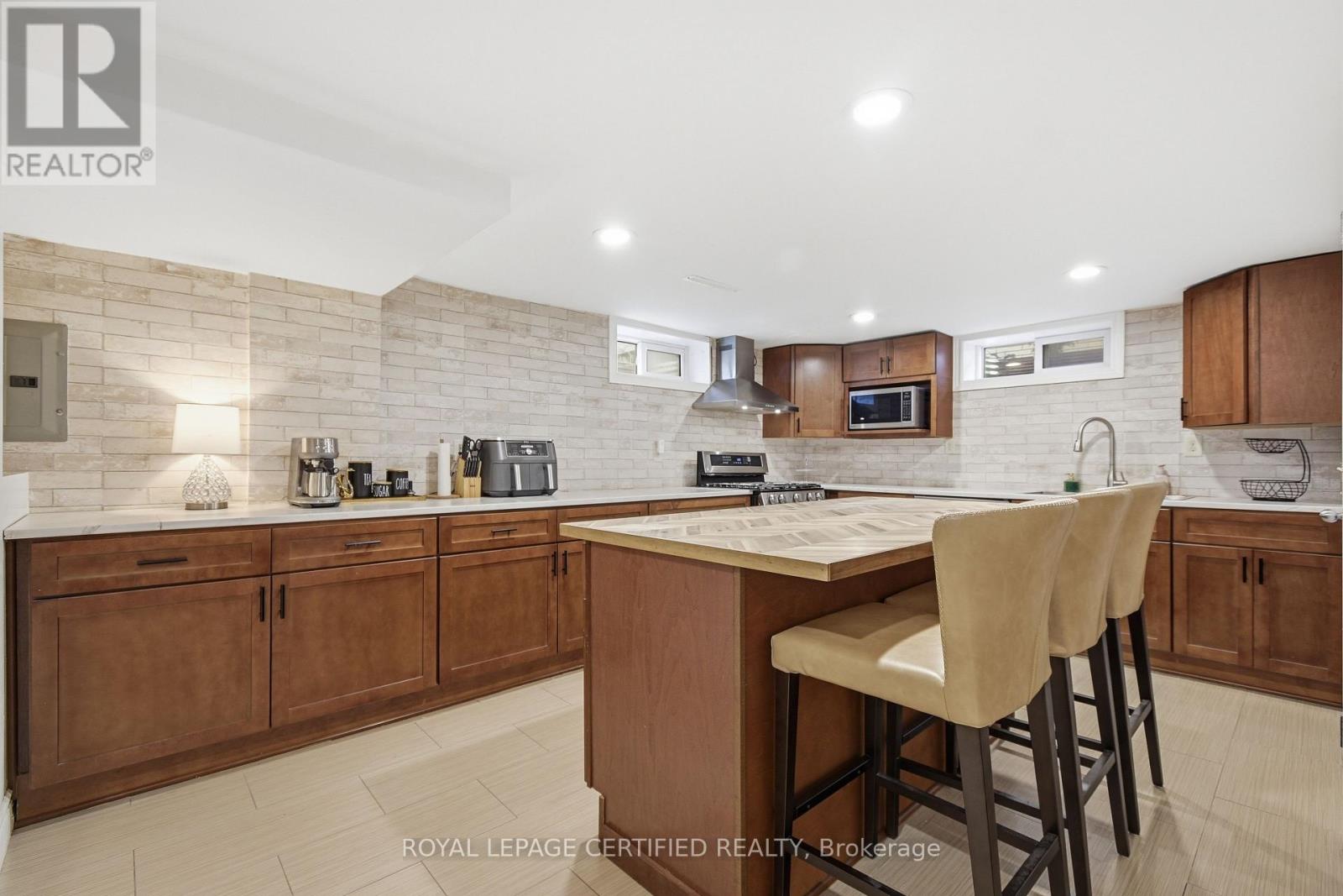 2435 Mckay Avenue, Windsor, Ontario  N9E 2P4 - Photo 29 - X13045028