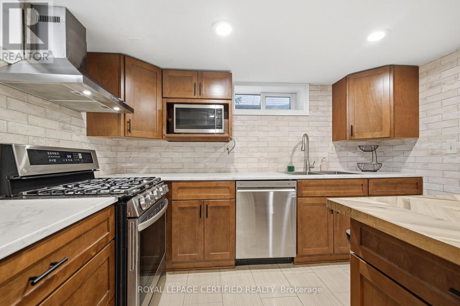 2435 Mckay Avenue, Windsor, Ontario  N9E 2P4 - Photo 31 - X13045028