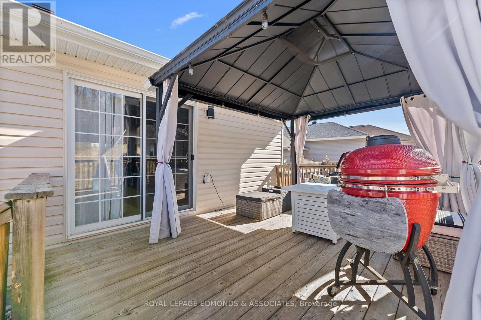 669 Fairview Avenue S, Laurentian Valley, Ontario  K8A 8N4 - Photo 28 - X12925520