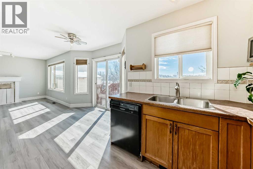 47 Silver Creek Boulevard Nw, Airdrie, Alberta  T4B 2P6 - Photo 8 - A2298960